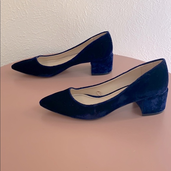 Zara Shoes - Navy blue velvet zara block heel